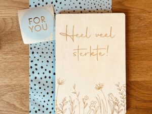Houten kaartje - Heel veel sterkte