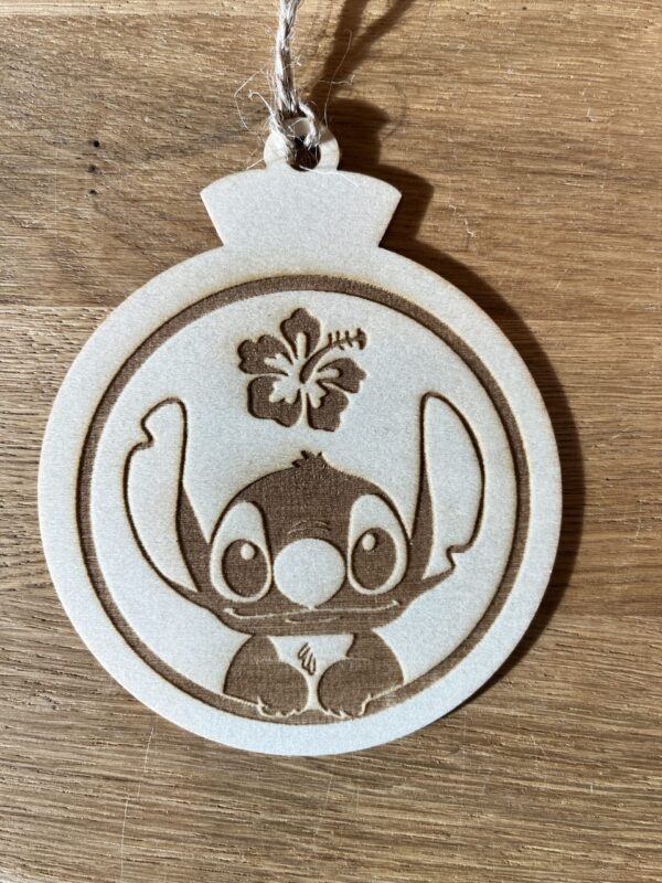 Kerstbal hanger stiche
