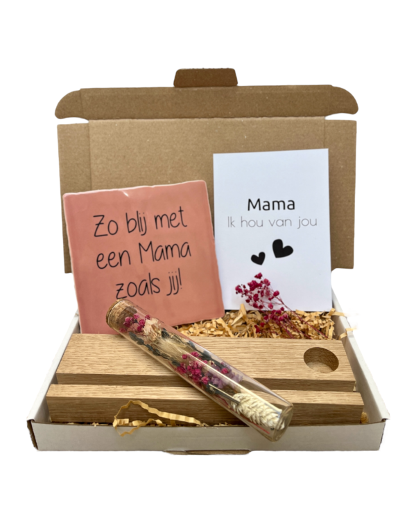 Brievenbuscadeautje - Zo blij met een mama zoals jij - Droogbloem - Keuze uit kleur tekst en tegel