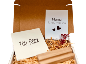 Brievenbuscadeautje - You Rock  - Keuze uit kleur tekst en tegel